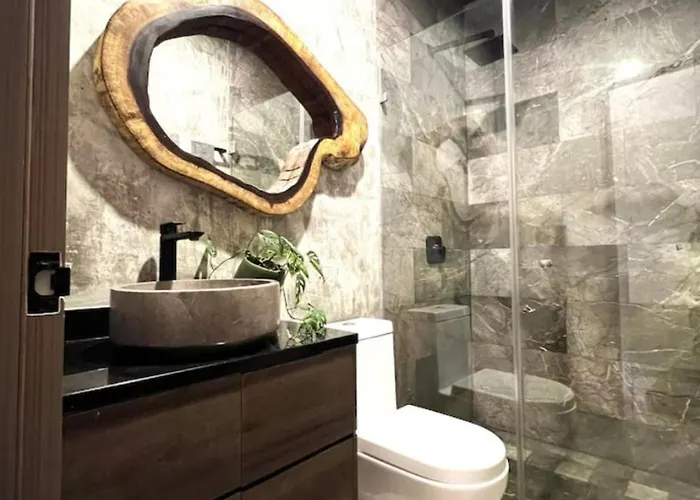 "designer Cave Loft" In Zone - Club Included