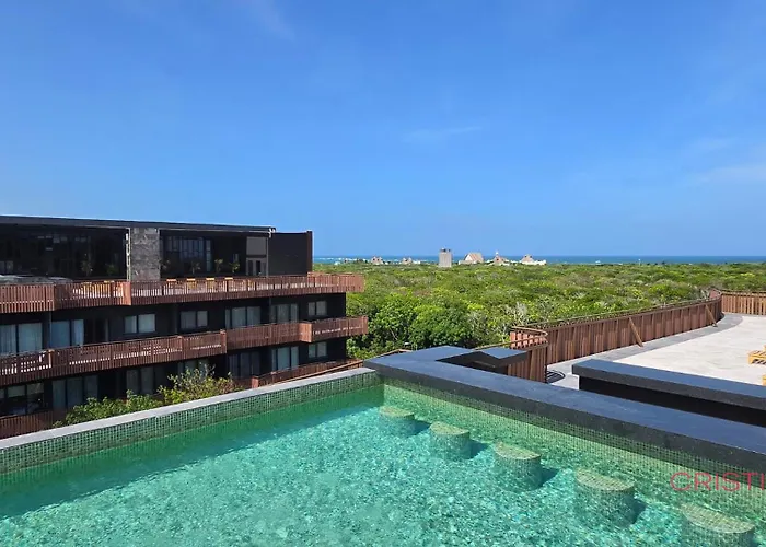 "designer Cave Loft" In Zone - Club Included Apartment *