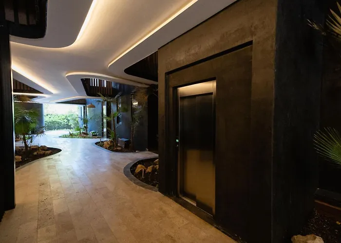 "designer Cave Loft" In Zone - Club Included *